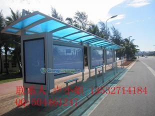公交候車(chē)亭造價(jià)解析 供應(yīng)LED顯示屏候車(chē)亭的成本構(gòu)成